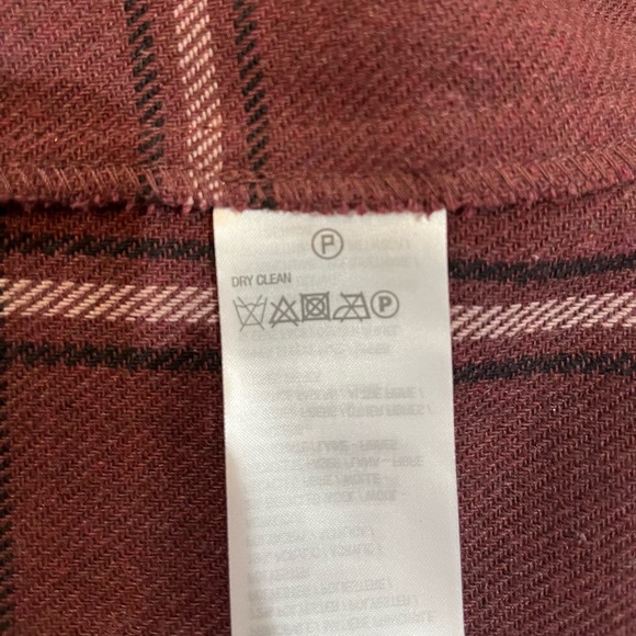 Lisa Rinna Collection, open front, plaid jacket with faux leather sleeves. XS - Picture 6 of 13